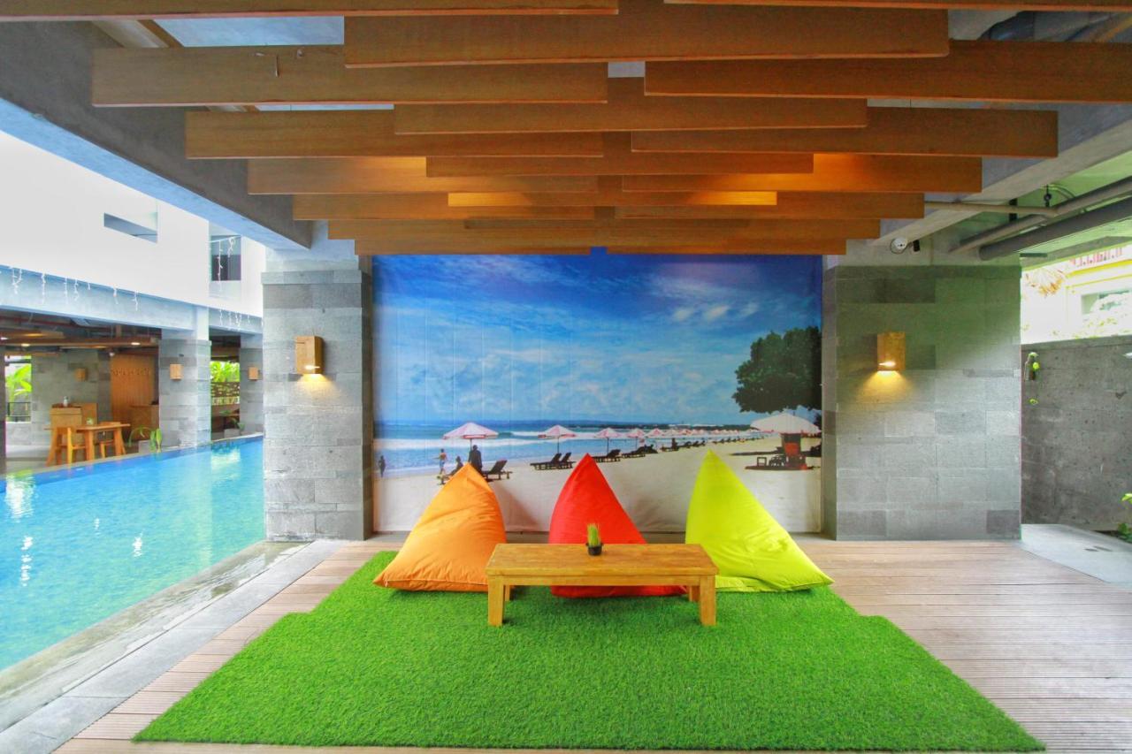 Hotel Swiss-Belexpress Kuta Legian Esterno foto
