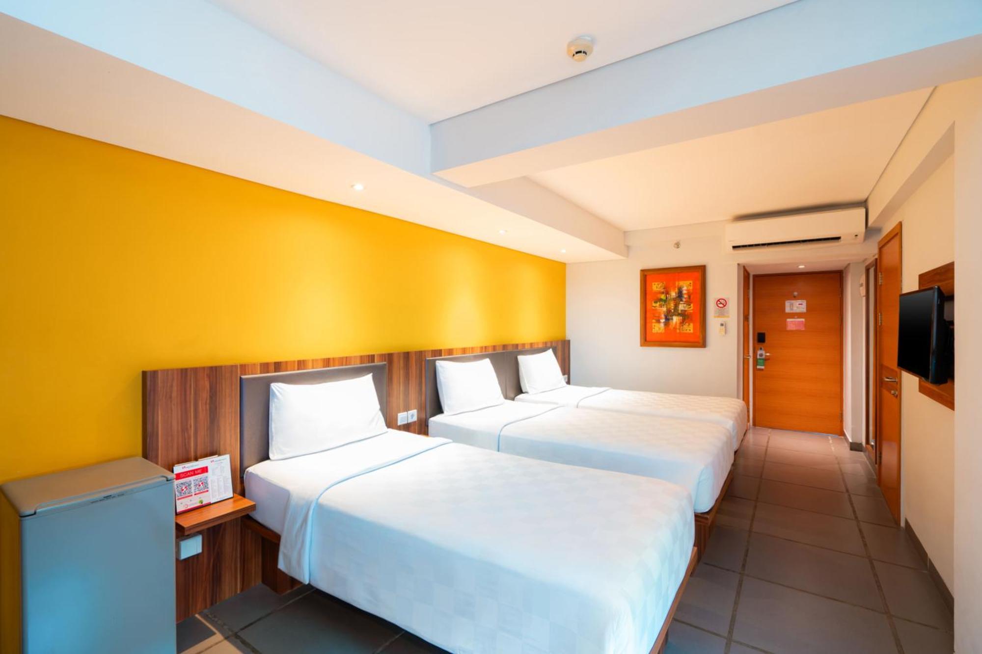 Hotel Swiss-Belexpress Kuta Legian Esterno foto