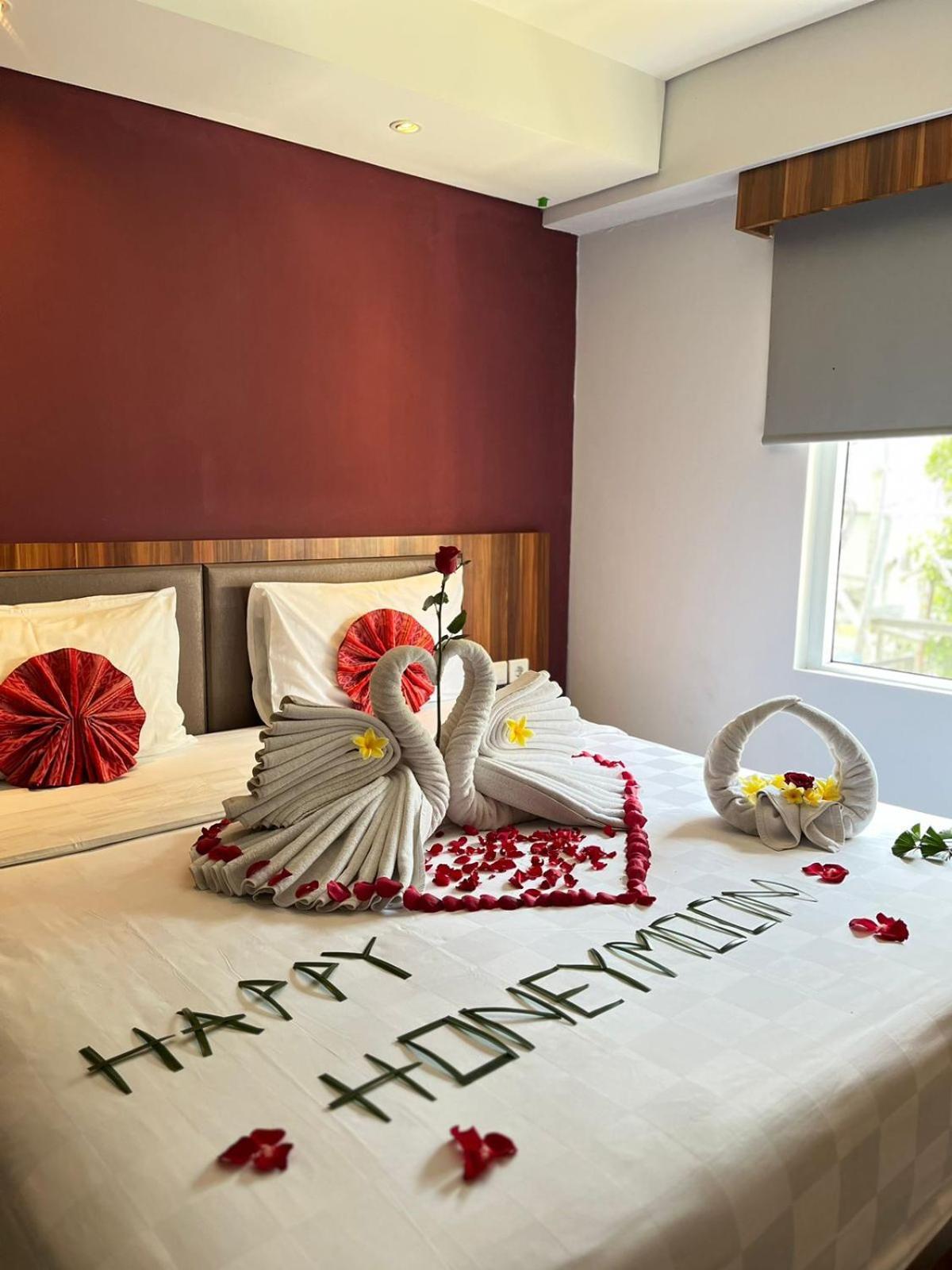 Hotel Swiss-Belexpress Kuta Legian Esterno foto